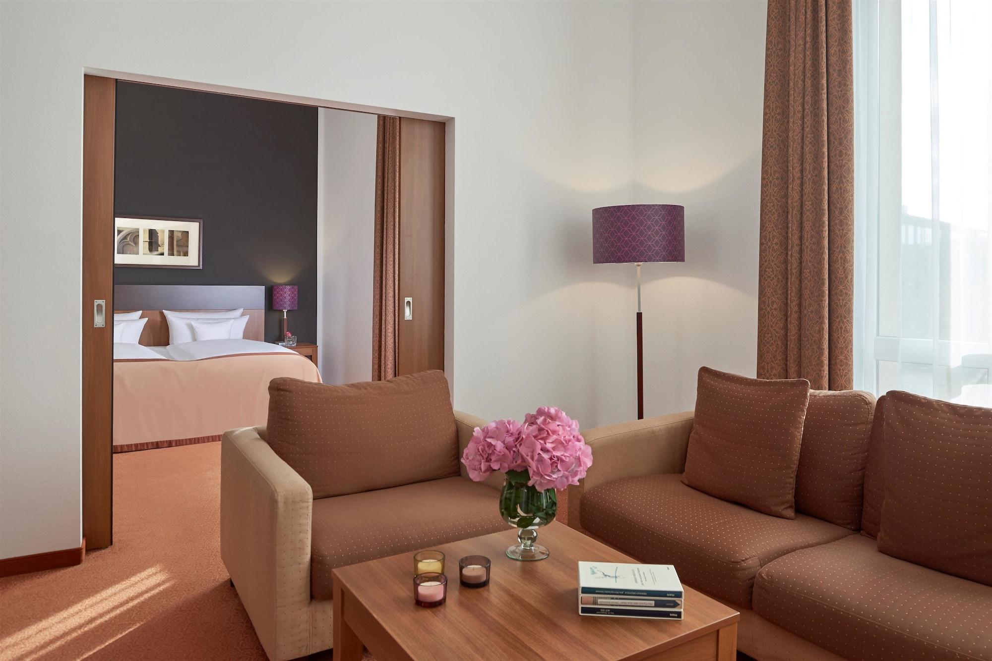 Dorint Hotel Am Dom Erfurt Bagian luar foto