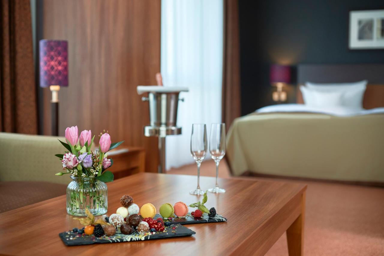 Dorint Hotel Am Dom Erfurt Bagian luar foto
