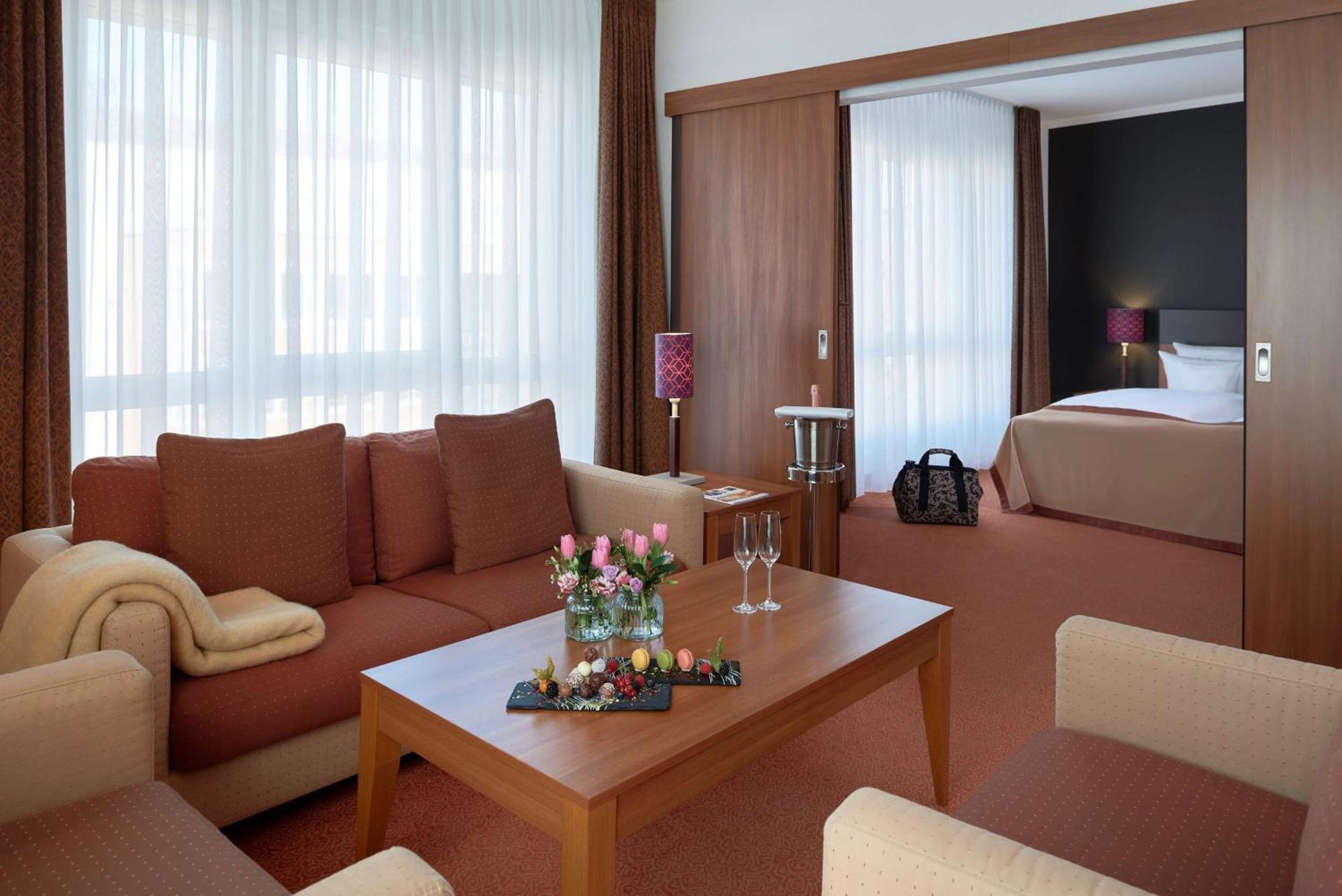Dorint Hotel Am Dom Erfurt Bagian luar foto